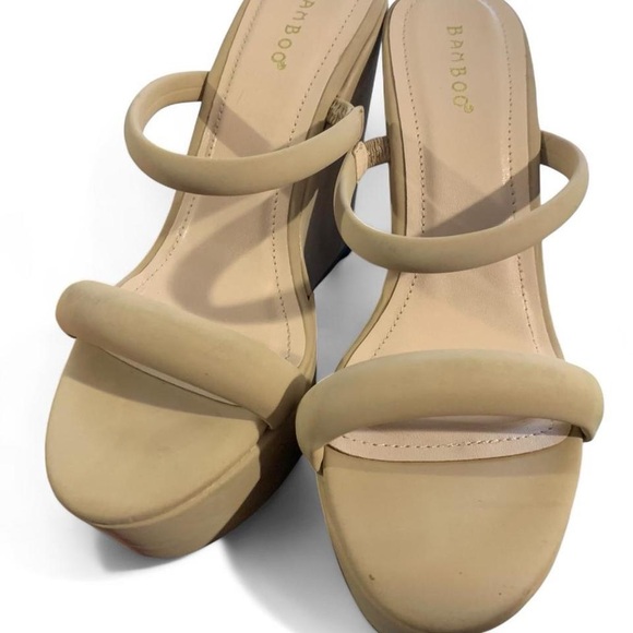 Bamboo Wedge Sandals heels! - Picture 4 of 16